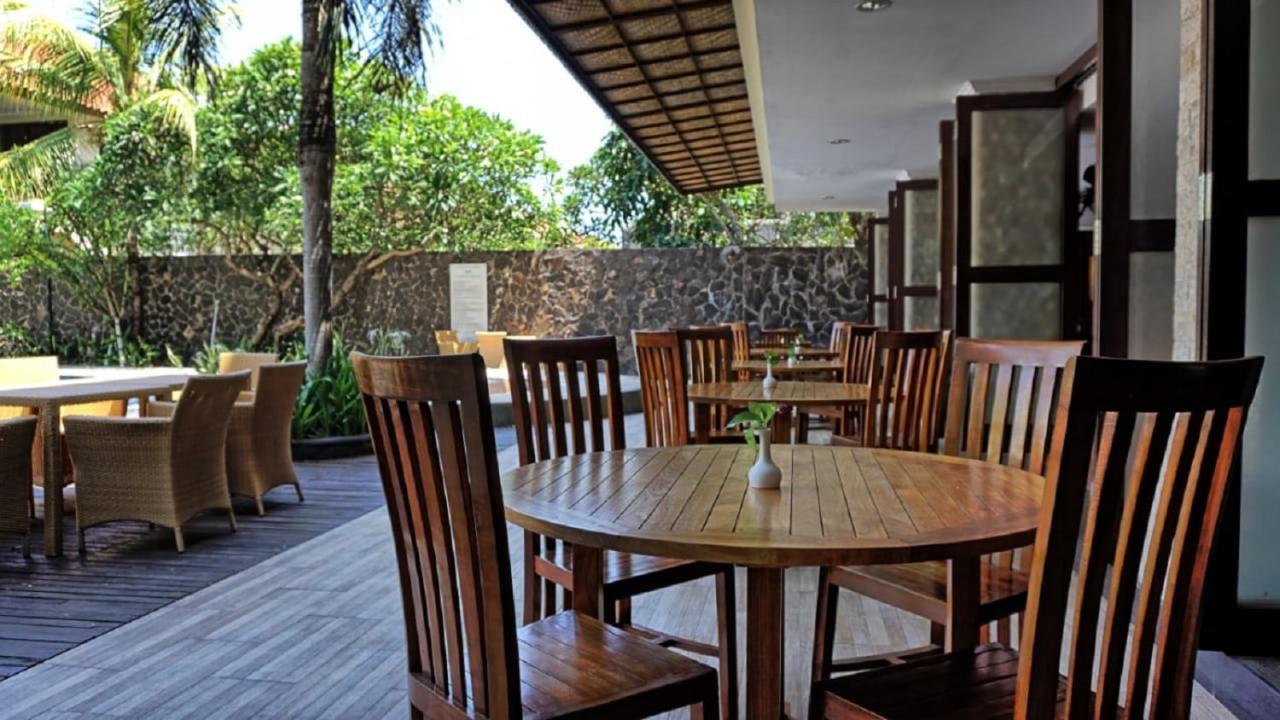 Western Kuta 4*