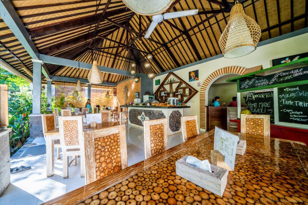 Kelapa Hotel 3*