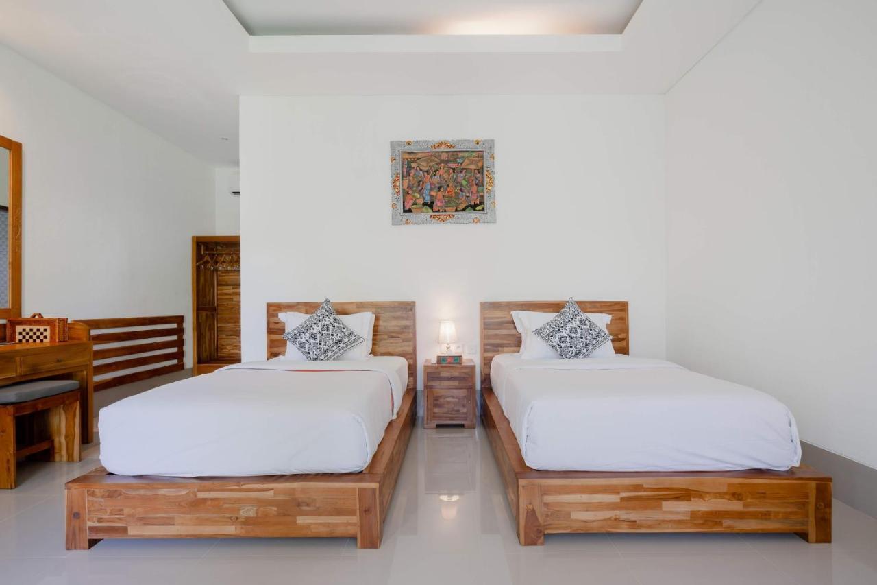Wira & Uluwatu (Bali)