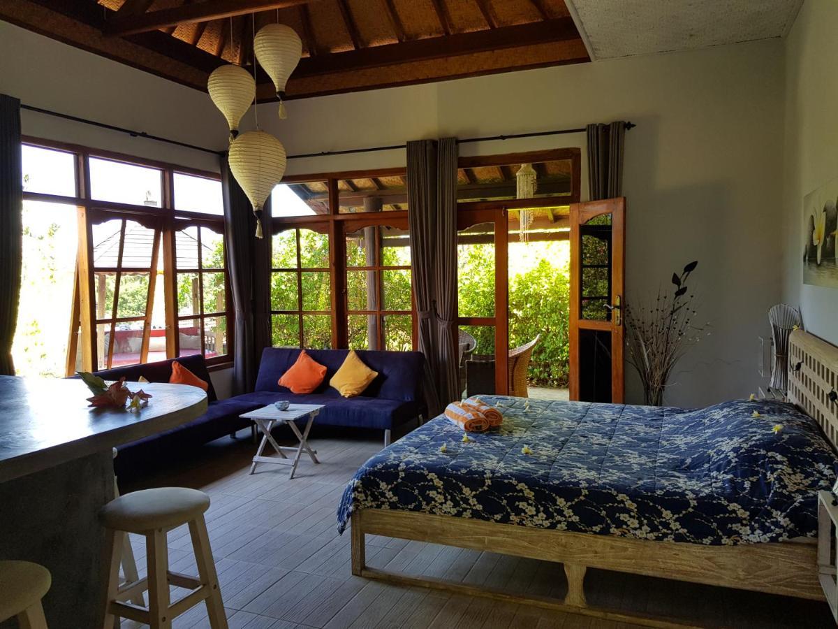 Lumbalumba Hotel *