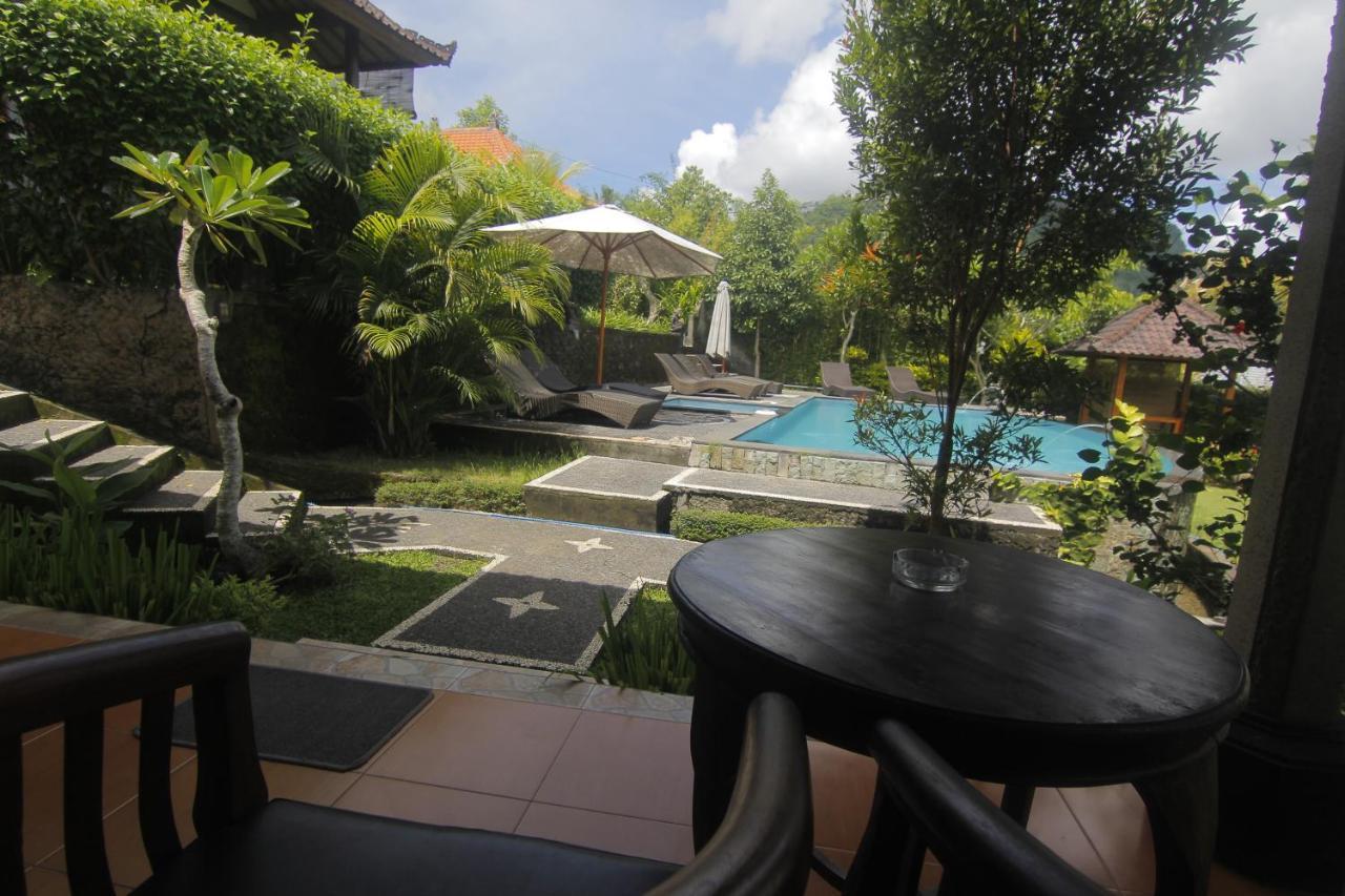 Giri Carik Guest house 3*