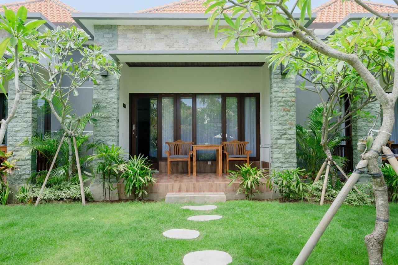 Wira & Uluwatu (Bali)