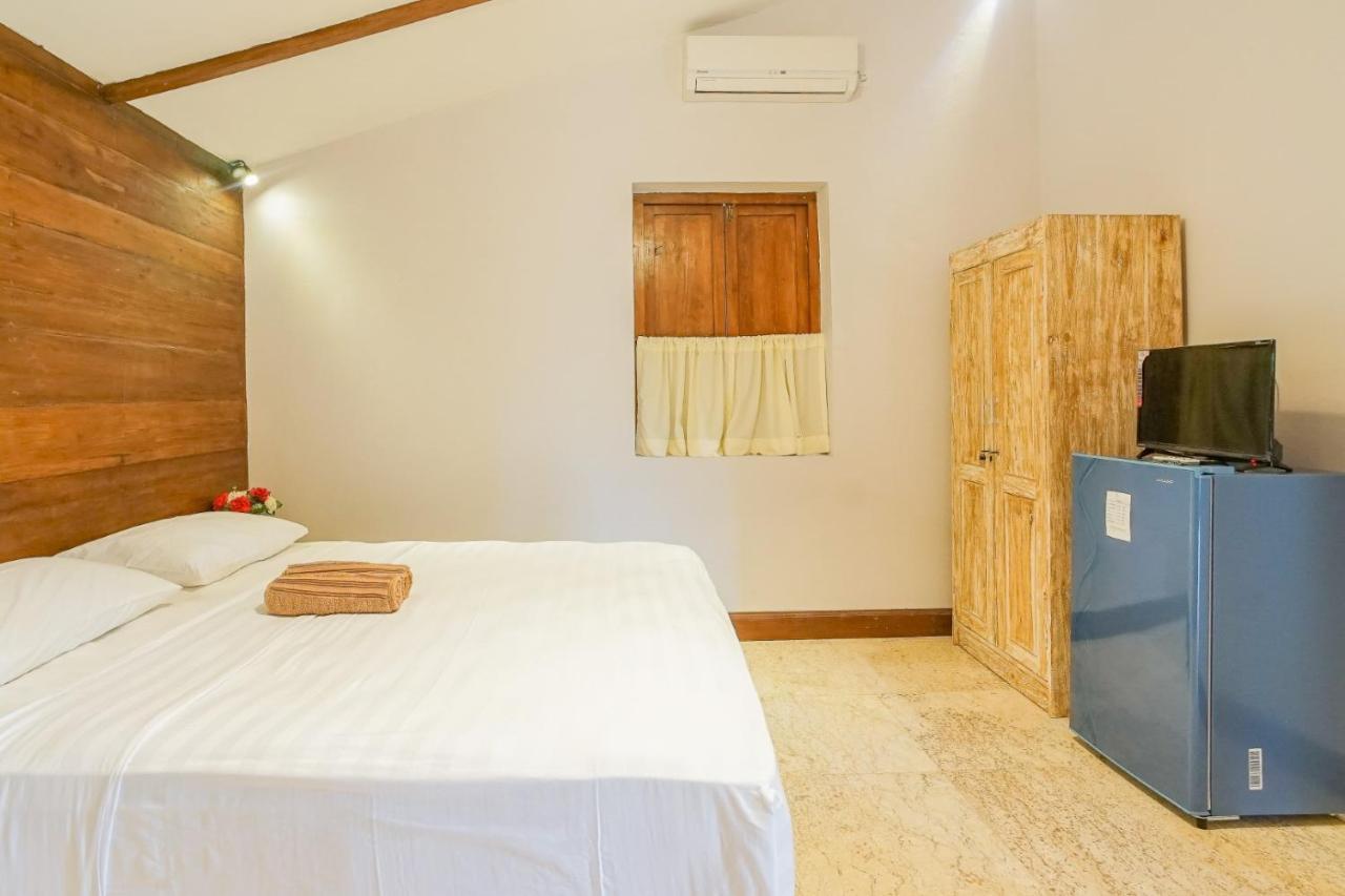 Surfer Paradise 3*