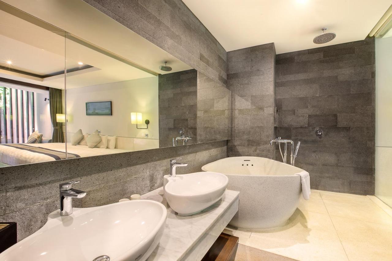 Hotel By Watermark And 4*