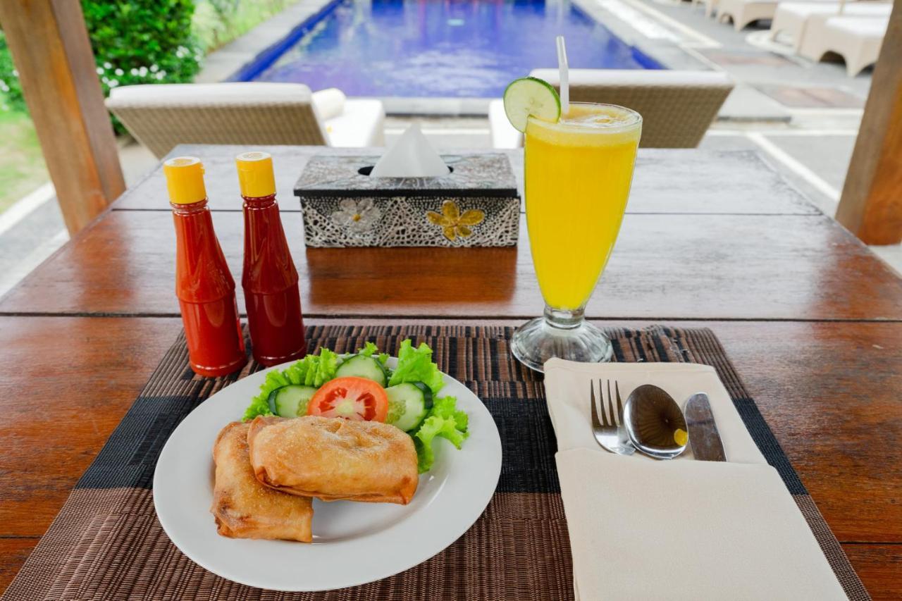 Wira & * Uluwatu (Bali)