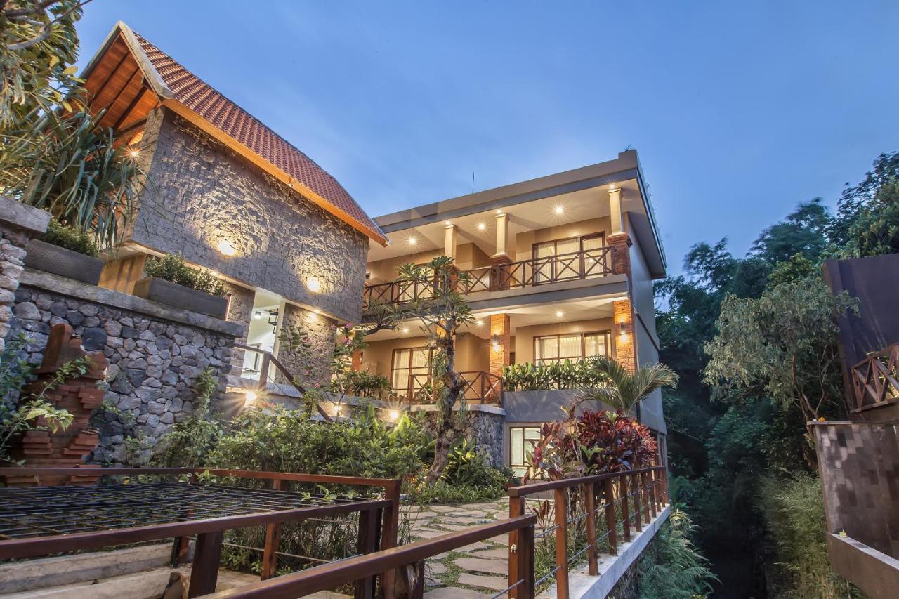 Guest house Merak Village By Prasi