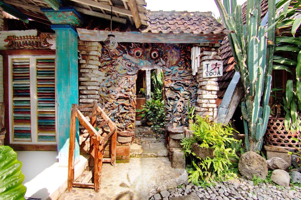 Tempat Tidur & Sarapan Santhiku & Lovina (Bali)