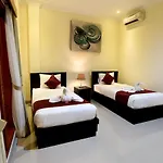 Tom\'S Inn Pecatu