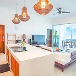 Air Sanih Beach Villa