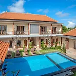 Tom\'S Inn Pecatu