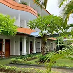Febri\'S Hotel & Spa