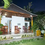 Kurnia Guest House & Spa