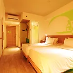 Maxonehotels At Bukit Jimbaran