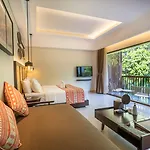 Sanctoo Suites & Villas
