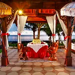 Puri Saron Hotel Baruna Beach Lovina