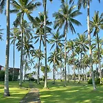 Candi Beach Resort & Spa