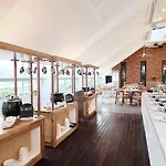 Jambuluwuk Oceano Seminyak Hotel