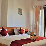 Ayu Laba Beach Villa And Resto