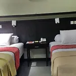 Maxi Hotel Kedonganan