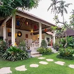 Utama Villas Beach Front Candidasa
