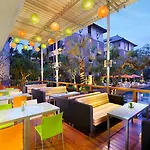 Harris Hotel & Residences Sunset Road
