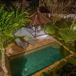 Huge Villa W/ Pool And Spectacular Rooftop Patio!