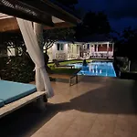The Kayu Manis Villa