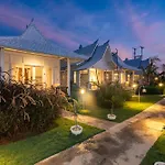 Paus Putih Hotel