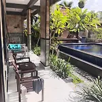 Leo Home Stay