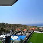 Grand Yuna Hotel Nusa Penida