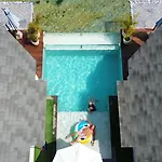 Indigo Blue Ceningan