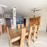 Villa Dikebun
