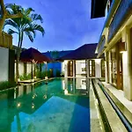 The Khayangan Dreams Villa Umalas