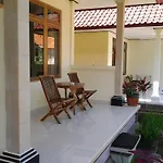 Medori Putih Homestay