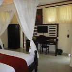 Arya Amed Beach Resort And Dive Center