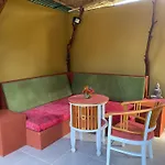 Villa Anjing 2