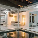 Modern 3Br Villa, 4Min To Double Six Beach, Pool