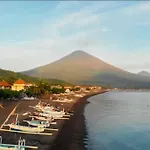 Valomia Beachfront