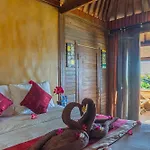 Manta Cottages With Sea View