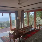 Liri Villa - Ocean, Hills, Valley View