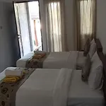 Reynold Artha Guest House