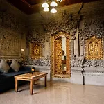 D\'Ubud House