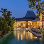 Villa Sebelah By Optimum Bali Villas