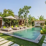 Villa Sebelah By Optimum Bali Villas