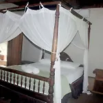 Lovina Beachhouse Villas