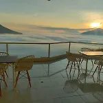 Devanora Hotel & Resto