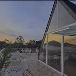 Devanora Hotel & Resto