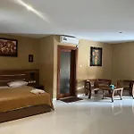 Gora Beach Inn