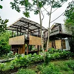 Nirata Treehouse