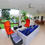 Villa Costa Plenty